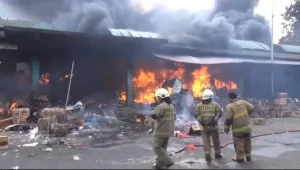 kebakaran Pasar Induk Kramat Jati
