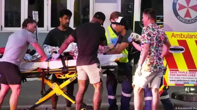 suasana mencekam penembakan massal pantai Bondi Australia